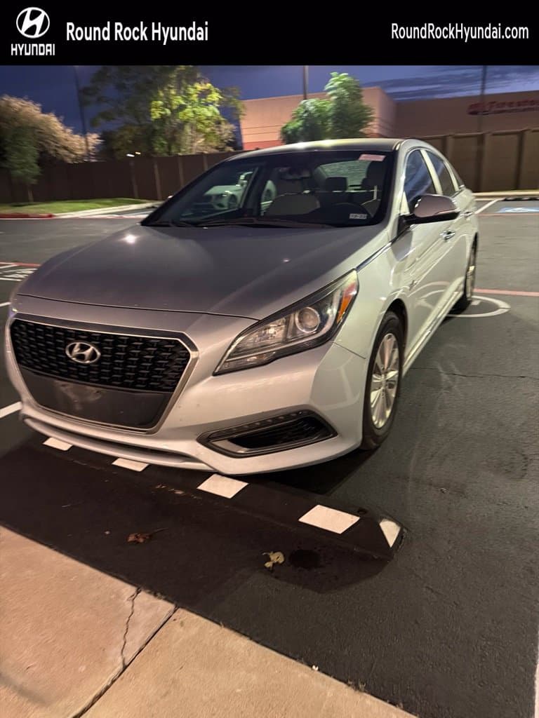 2017 Hyundai Sonata Hybrid SE — photo 1 of 12
