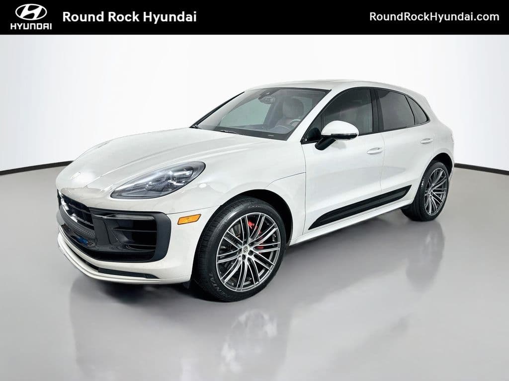 2023 Porsche Macan S — photo 1 of 33