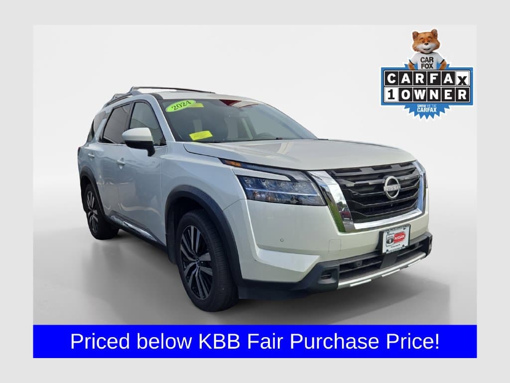 2024 Nissan Pathfinder Platinum — photo 1 of 24
