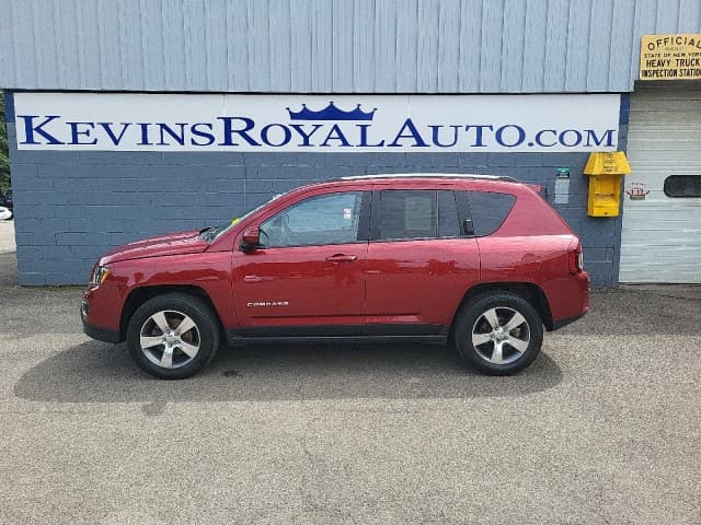 2017 Jeep Compass Latitude 4x4 — photo 1 of 17