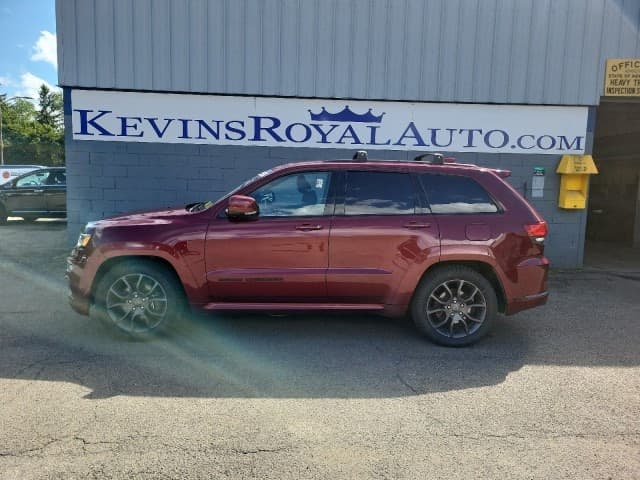 2020 Jeep Grand Cherokee Overland — photo 1 of 16