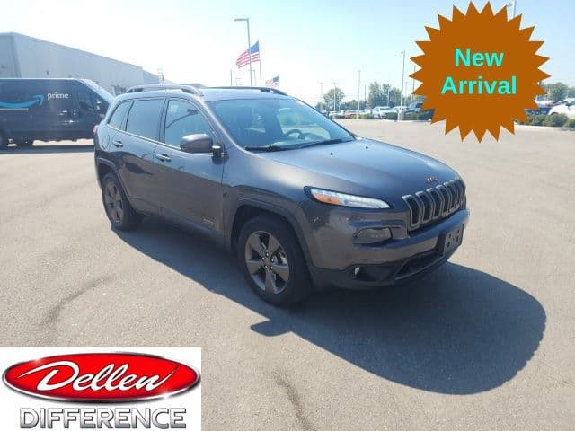 2016 Jeep Cherokee Latitude — photo 1 of 16