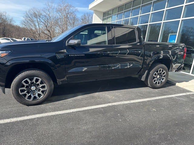 2023 Chevrolet Colorado 4WD LT — photo 1 of 2