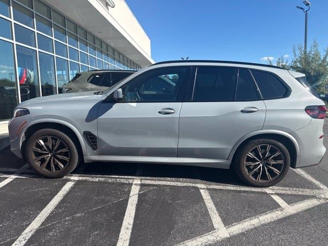 2024 BMW X5 xDrive40i — photo 1 of 3