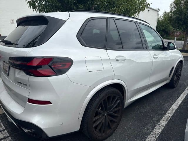 2024 BMW X5 xDrive40i — photo 1 of 4