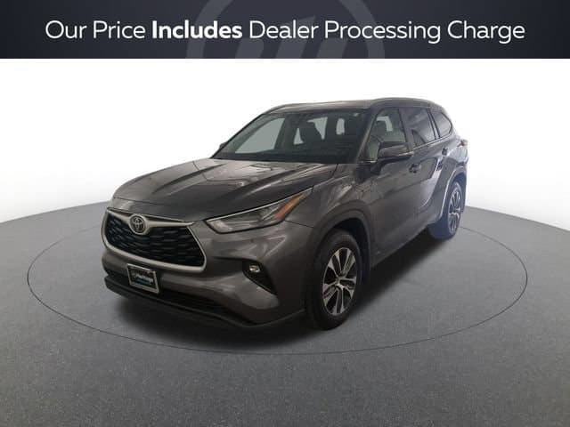 2025 Toyota Highlander Base — photo 1 of 25