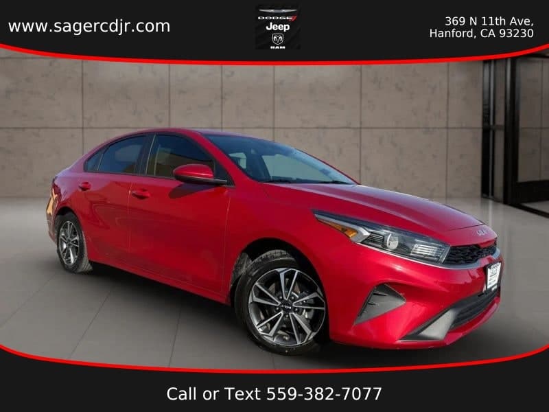 2024 Kia Forte Base — photo 1 of 28