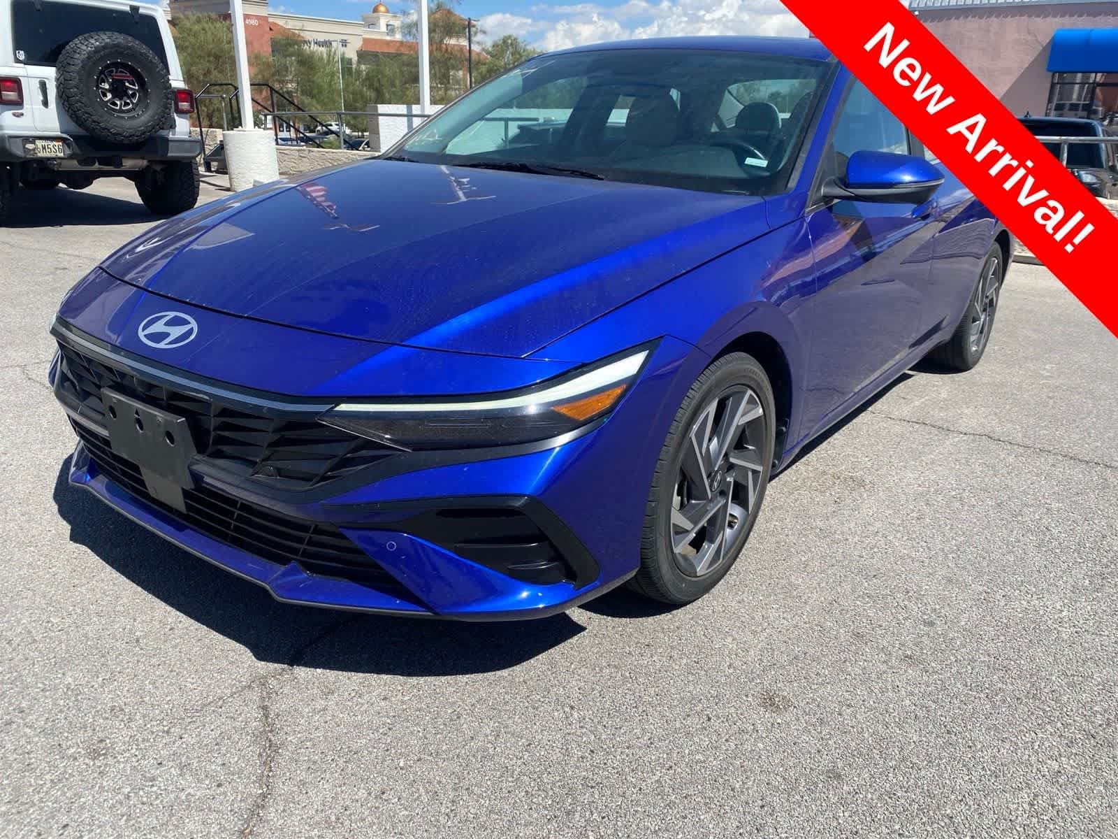 2024 Hyundai Elantra Limited — photo 1 of 18
