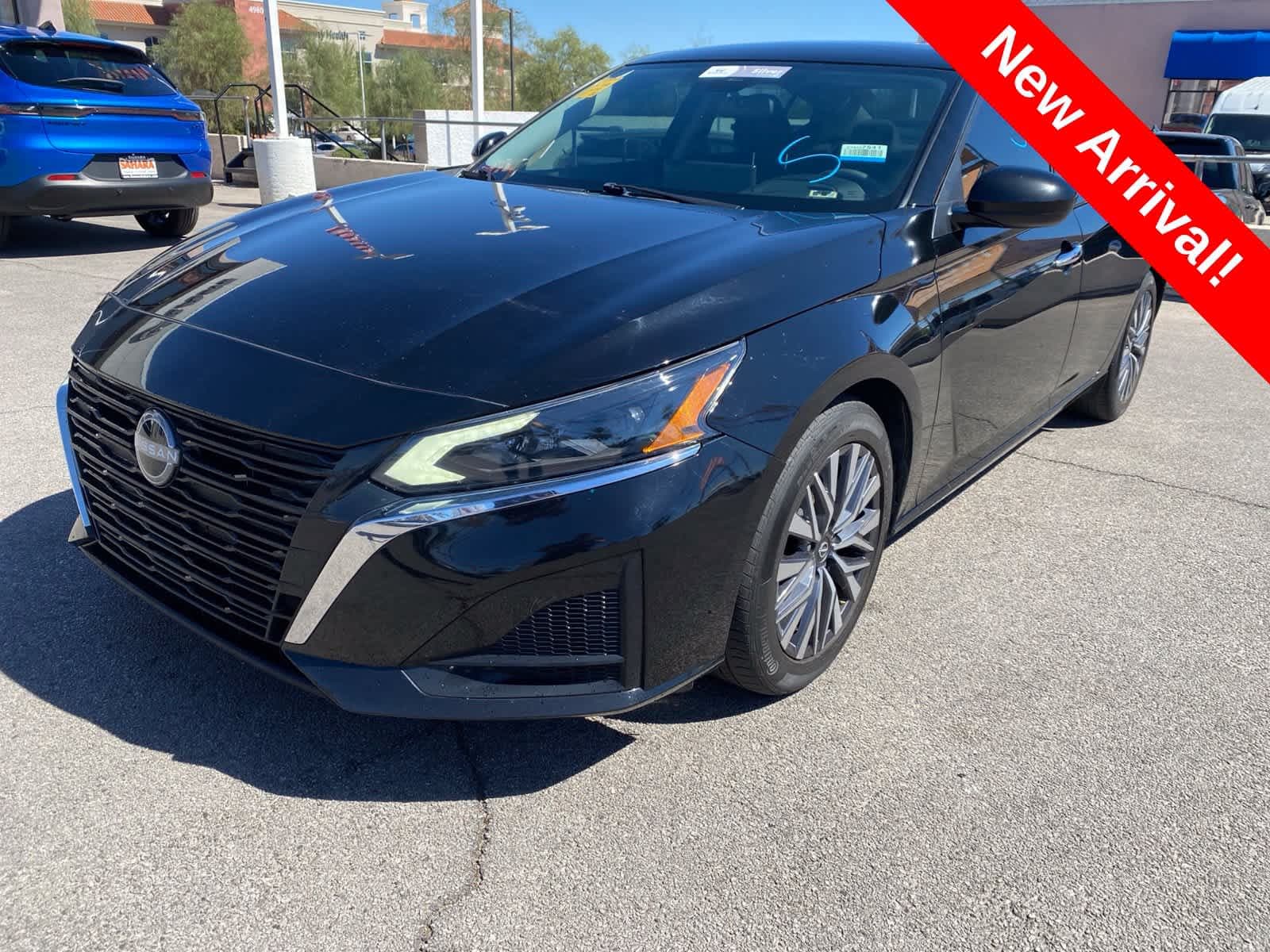 2023 Nissan Altima 2.5 SV — photo 1 of 16