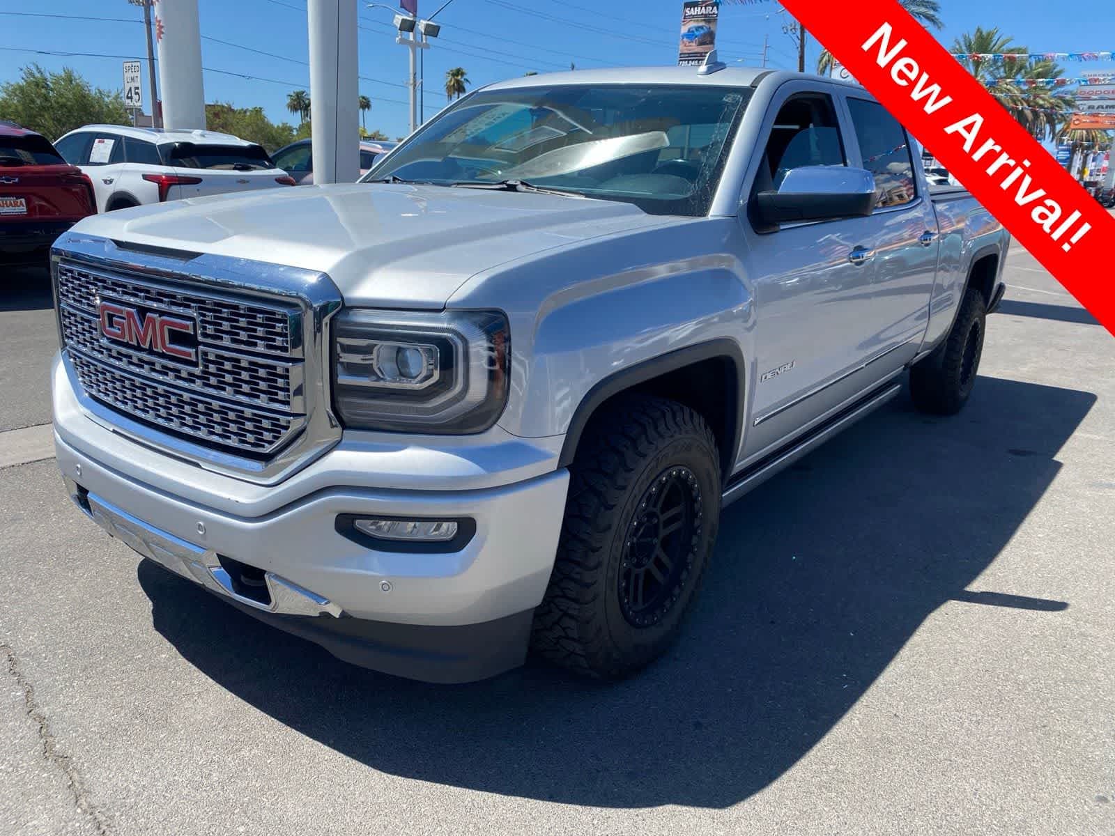 2017 GMC Sierra 1500 Denali — photo 1 of 16