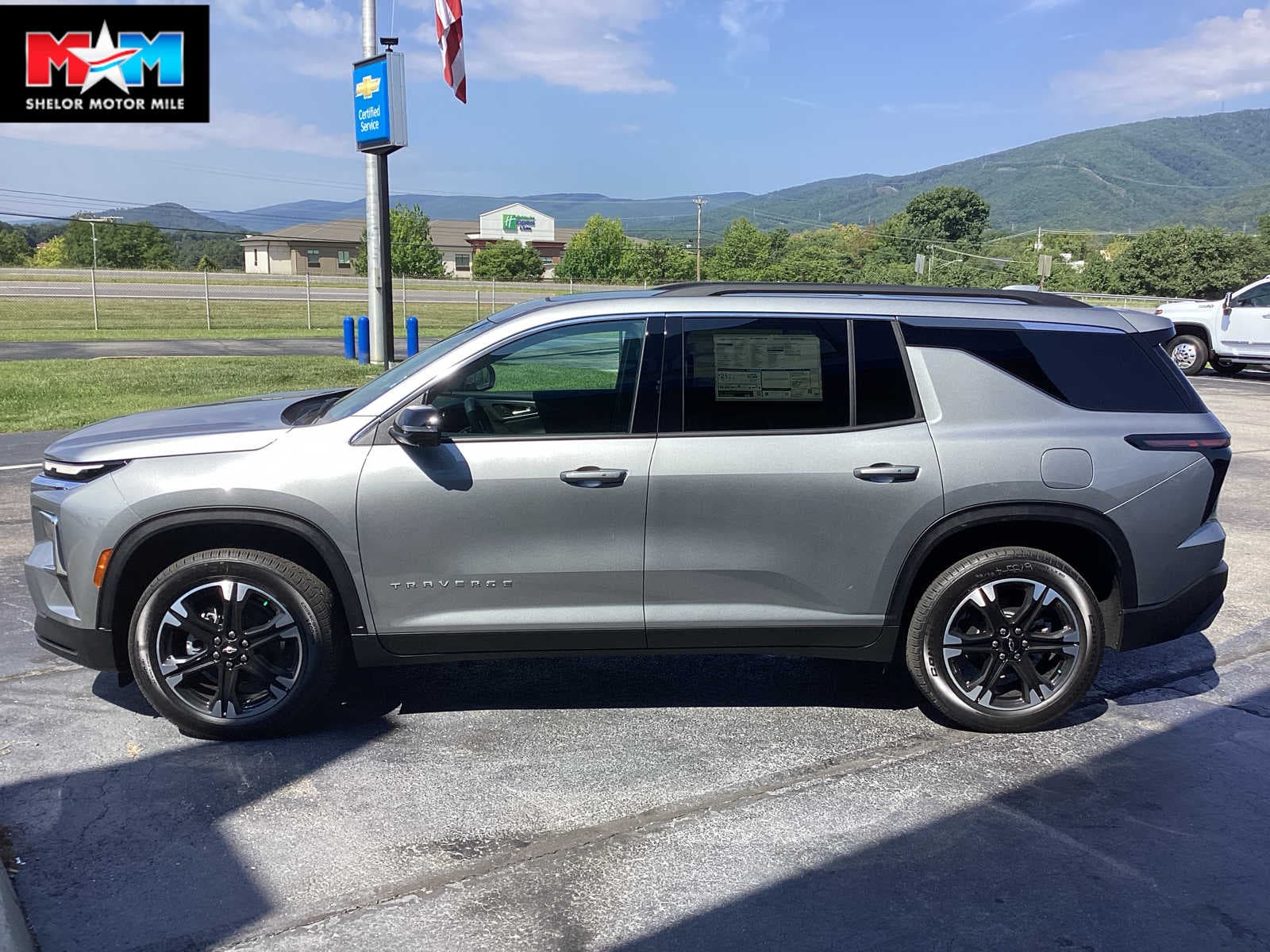 2027 Chevrolet Traverse AWD LT — photo 1 of 44