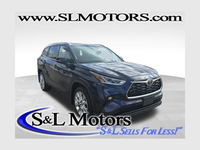 2024 Toyota Highlander Limited — photo 1 of 17