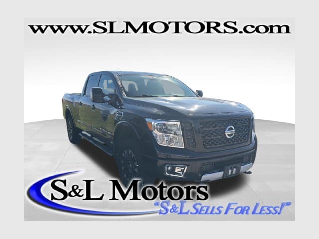 2018 Nissan Titan XD PRO-4X — photo 1 of 11