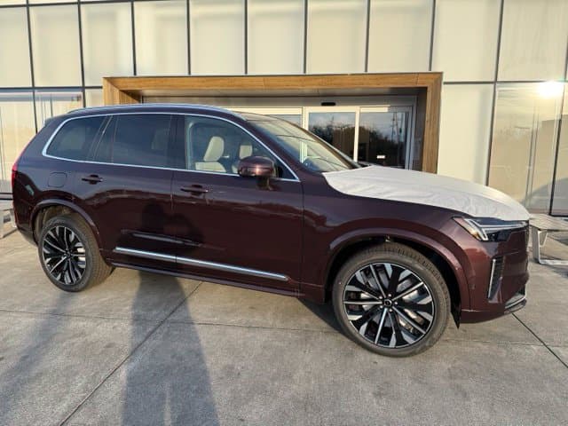 2027 Volvo XC90 Base — photo 1 of 3