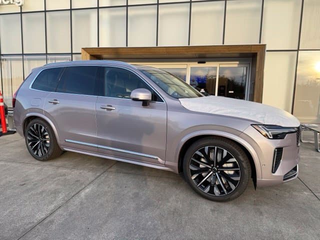 2027 Volvo XC90 Ultra — photo 1 of 3