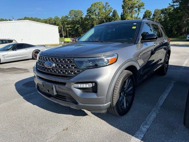 2022 Ford Explorer XLT — photo 1 of 9