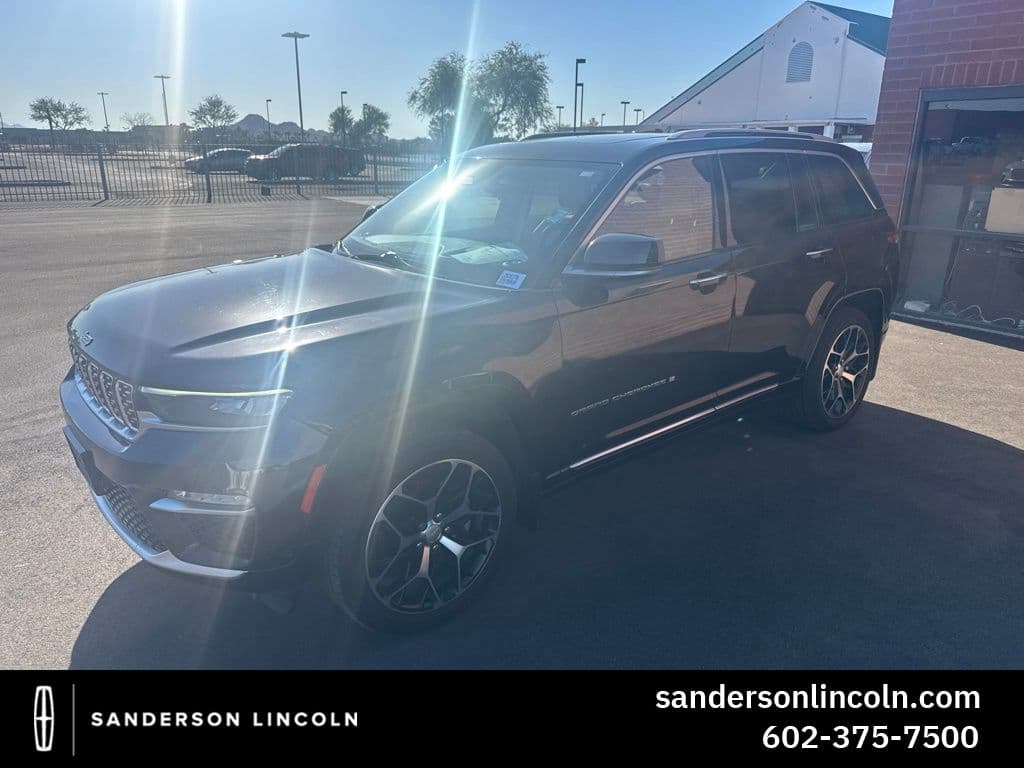 2022 Jeep Grand Cherokee Summit Reserve — photo 1 of 2