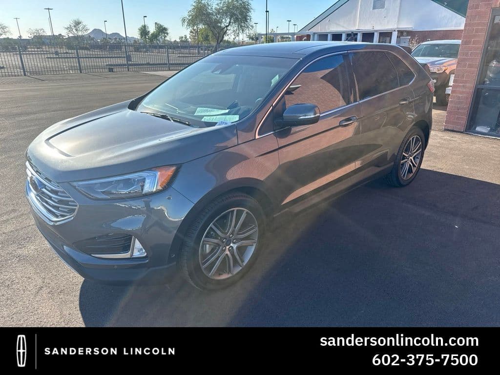 2019 Ford Edge Titanium — photo 1 of 2