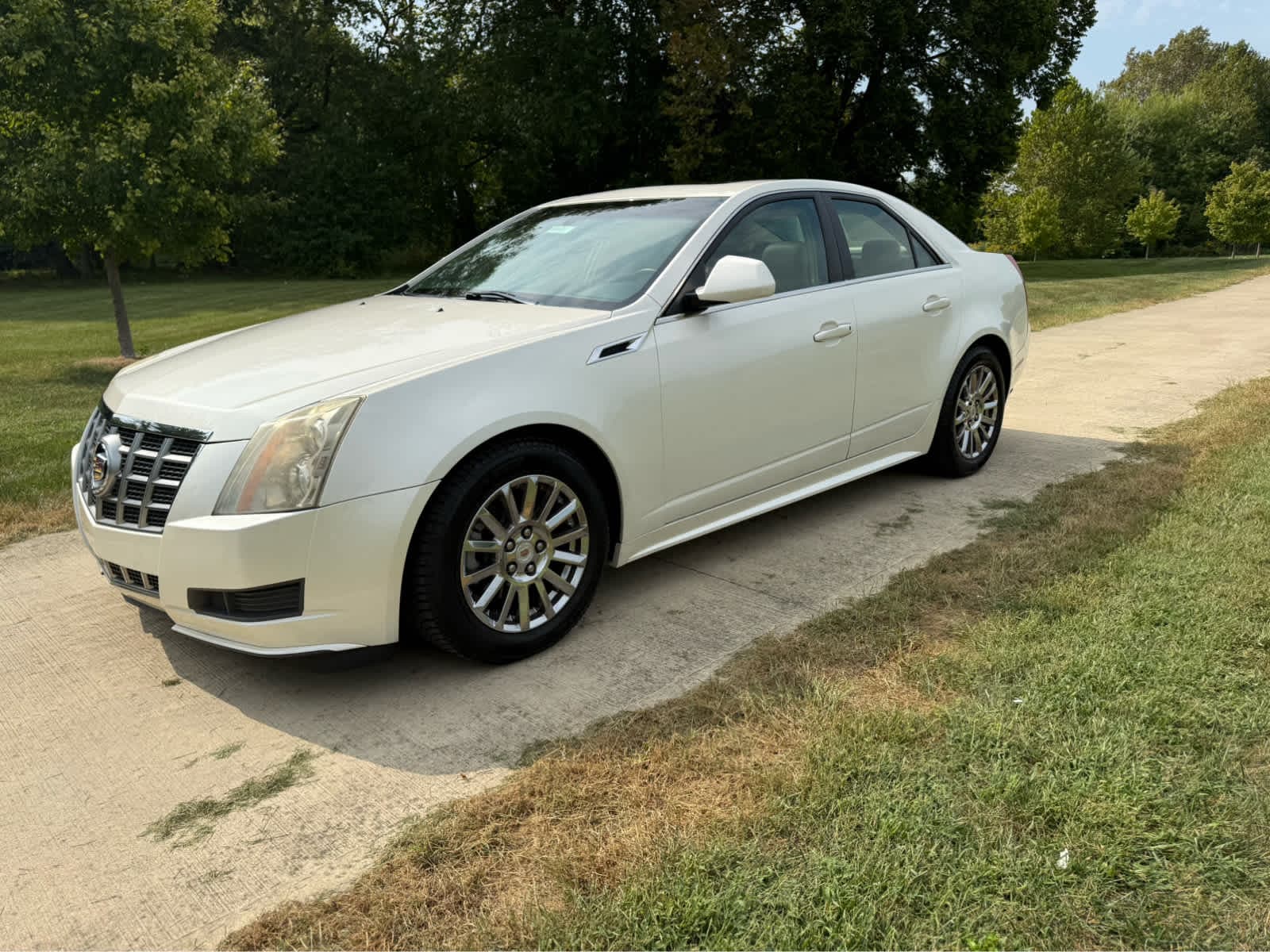 2012 Cadillac CTS Sedan Luxury — photo 1 of 24