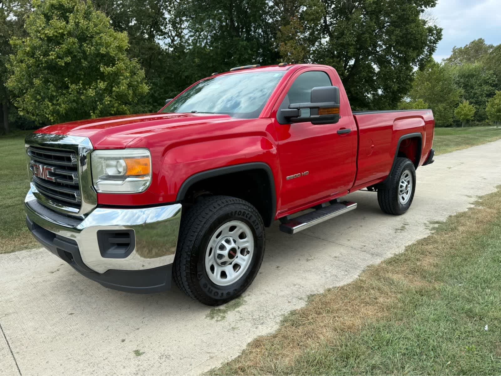 2015 GMC Sierra 2500HD Base — photo 1 of 18