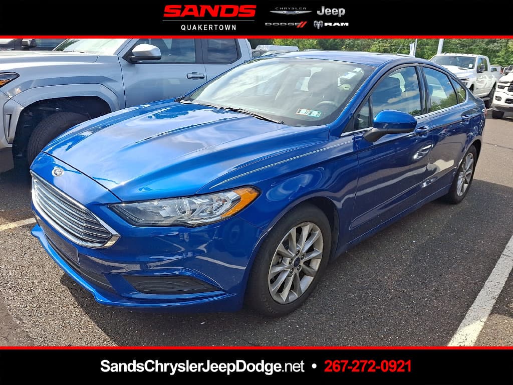 2017 Ford Fusion SE — photo 1 of 11