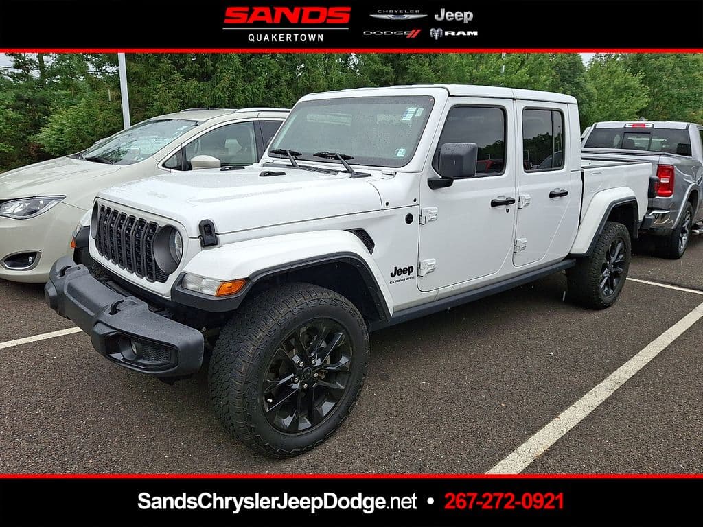 2024 Jeep Gladiator Sport — photo 1 of 11