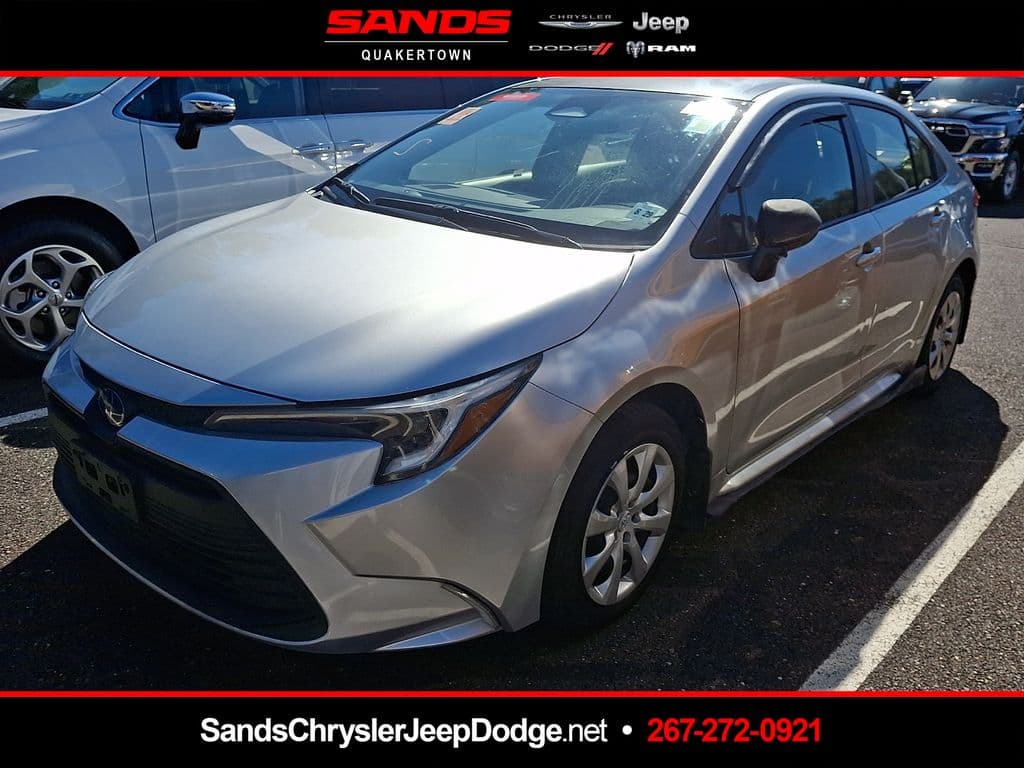 2024 Toyota Corolla Hybrid LE — photo 1 of 11