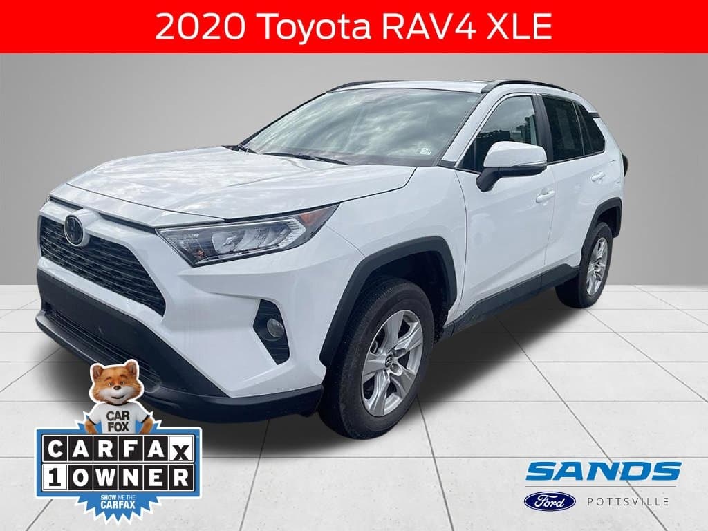 2020 Toyota RAV4 XLE — photo 1 of 11