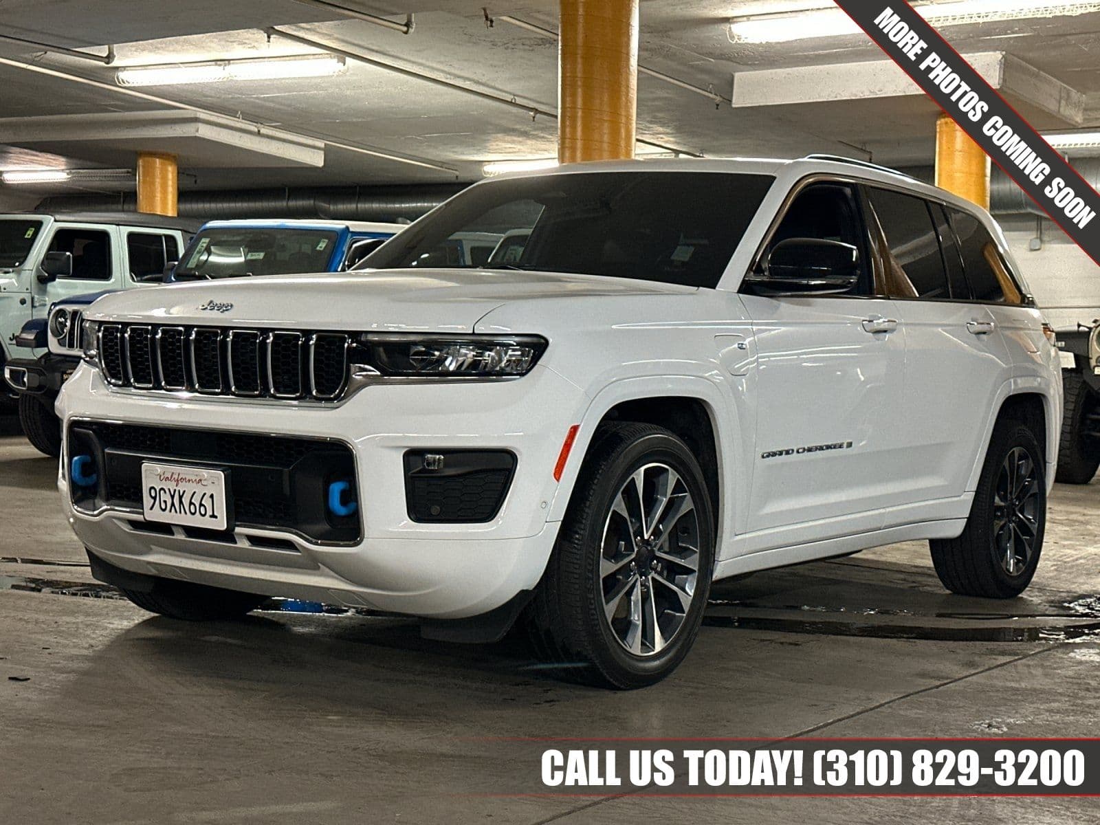 2023 Jeep Grand Cherokee Overland — photo 1 of 2