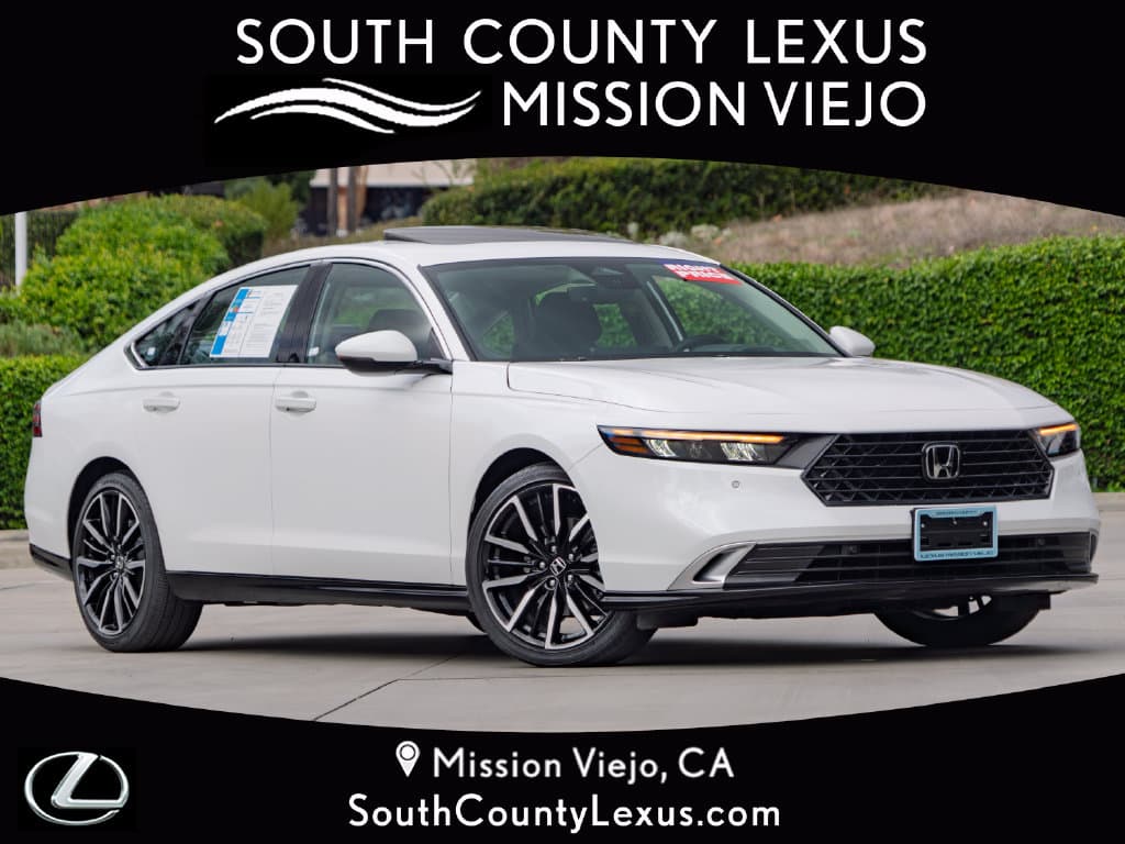2026 Honda Accord Hybrid Touring — photo 1 of 36
