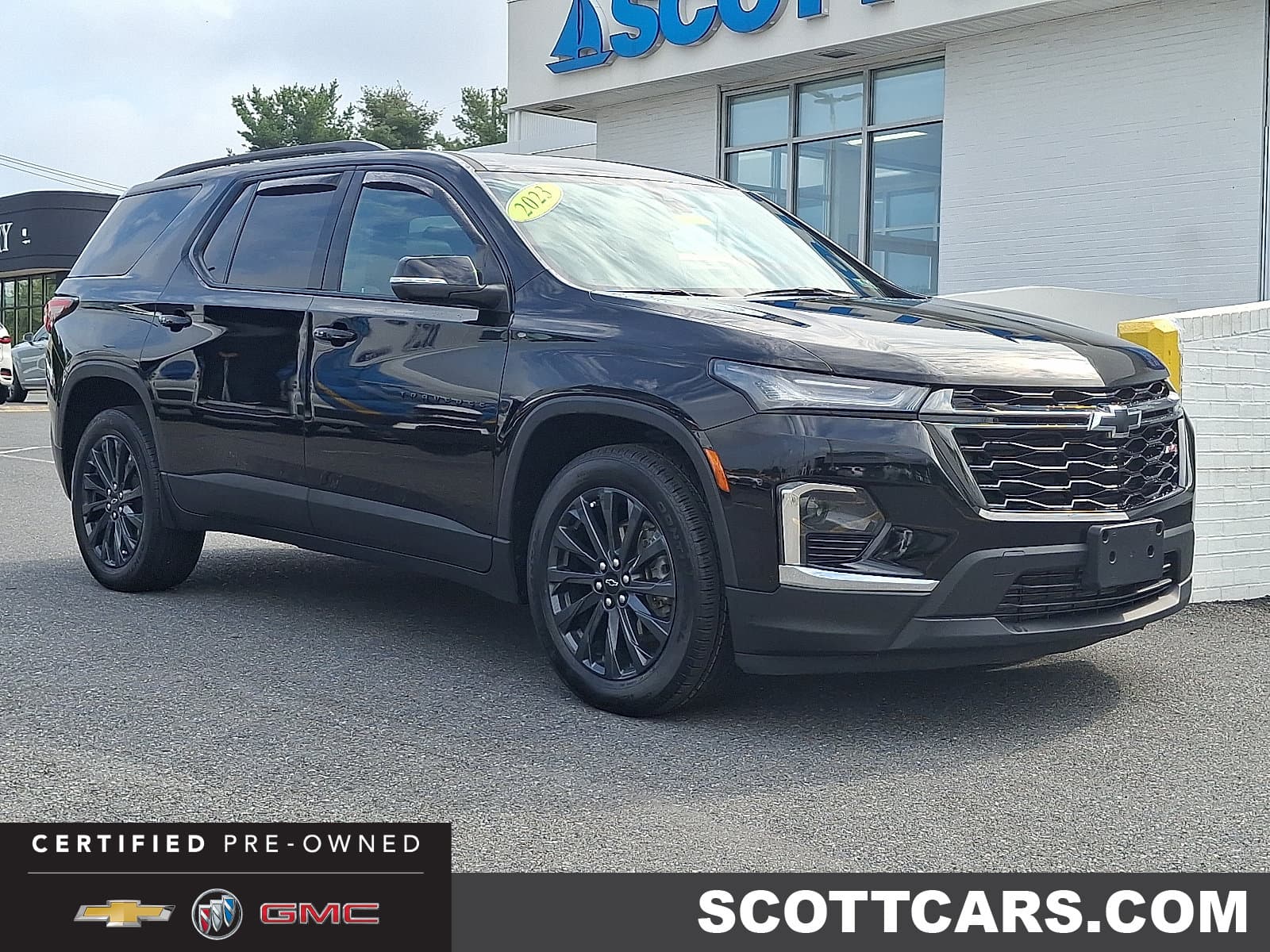 2023 Chevrolet Traverse RS — photo 1 of 33