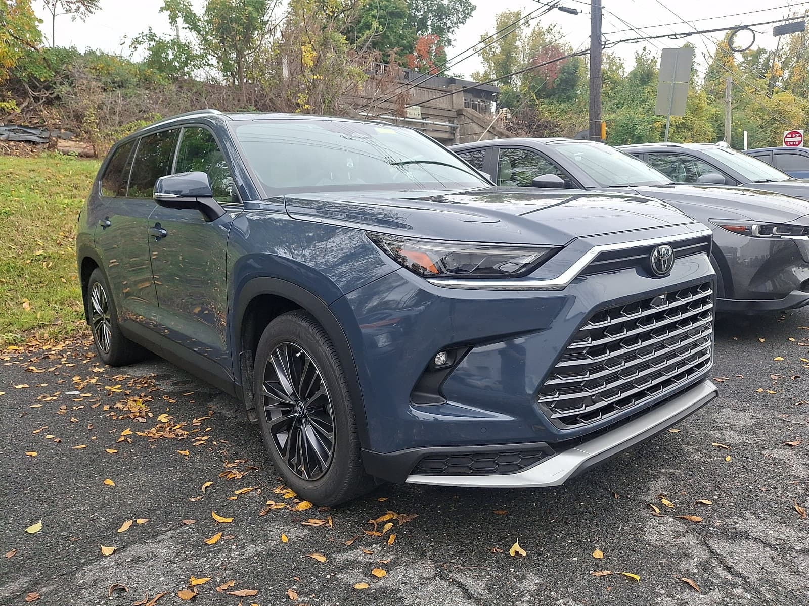 2024 Toyota Grand Highlander Hybrid MAX Platinum — photo 1 of 5
