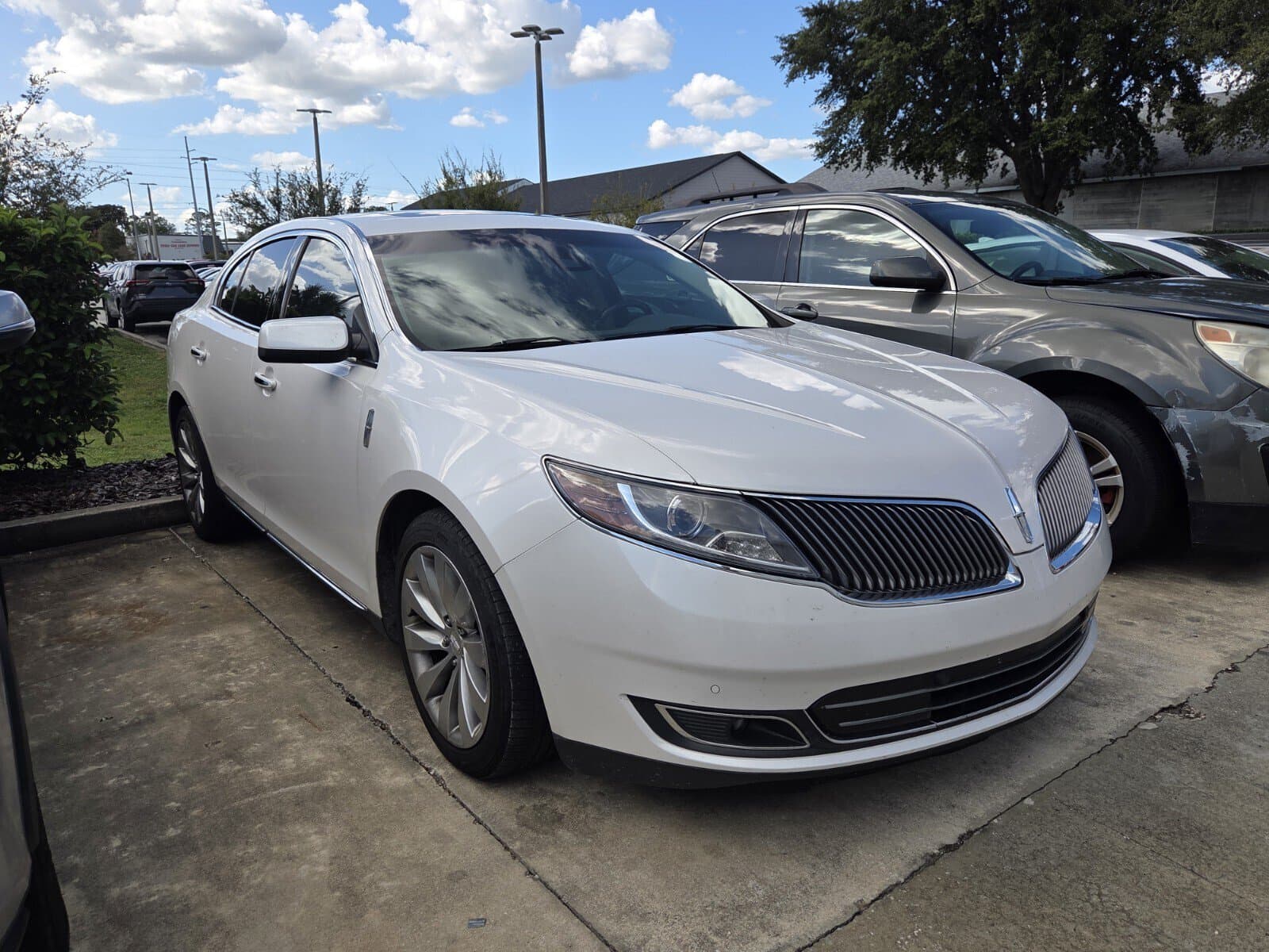 2015 Lincoln MKS Base — photo 1 of 3