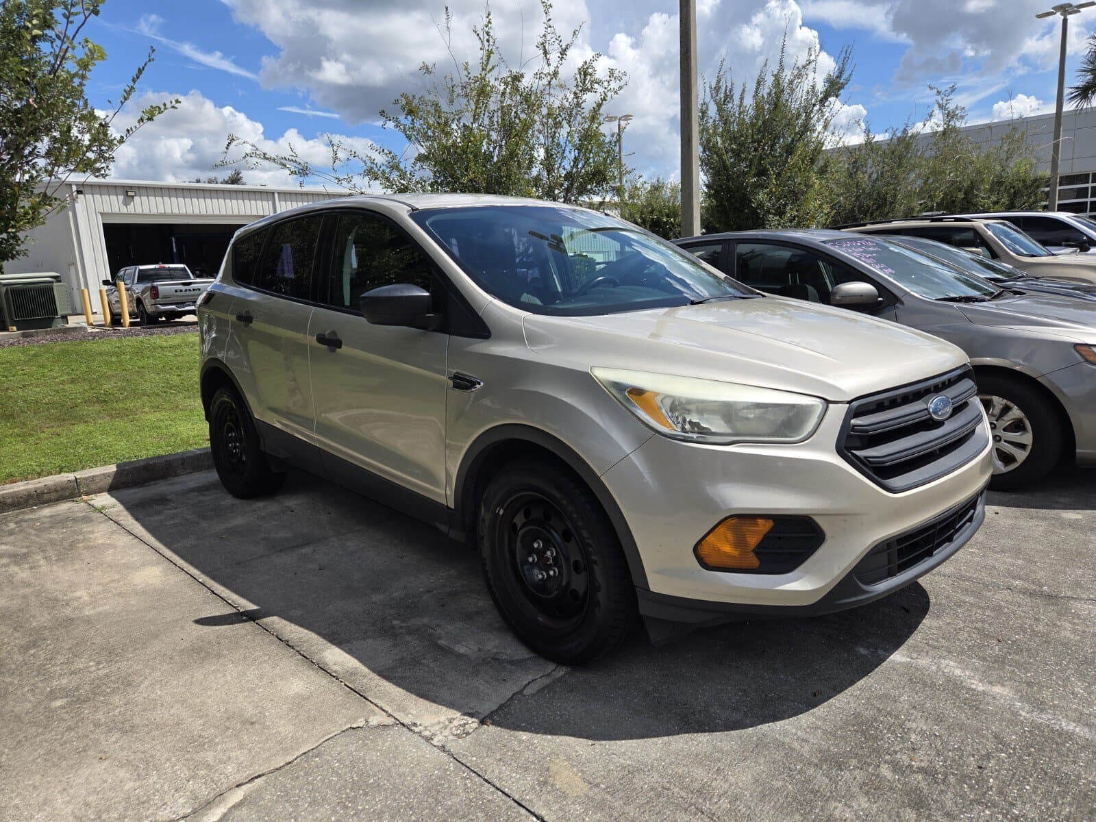 2017 Ford Escape S — photo 1 of 3