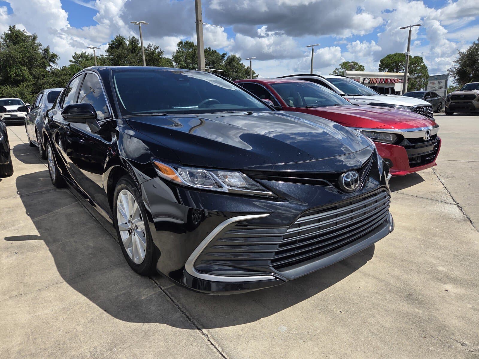 2023 Toyota Camry LE — photo 1 of 3