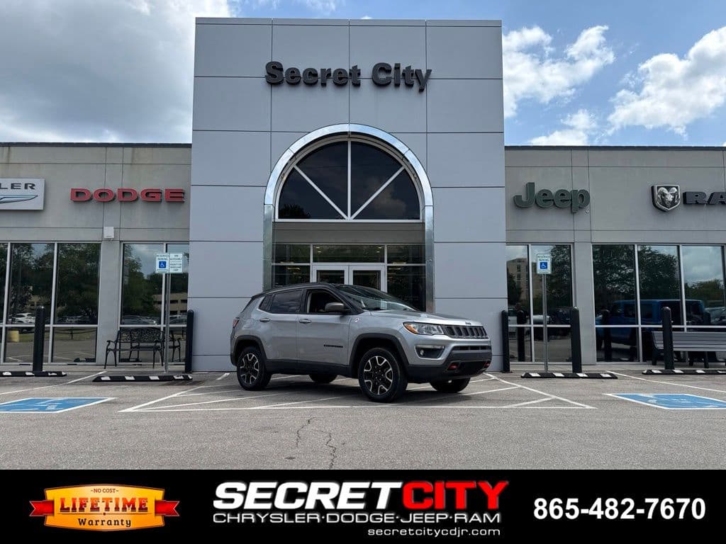 2021 Jeep Compass Trailhawk — photo 1 of 39