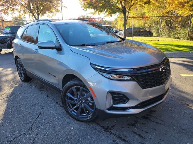 2024 Chevrolet Equinox RS — photo 1 of 10