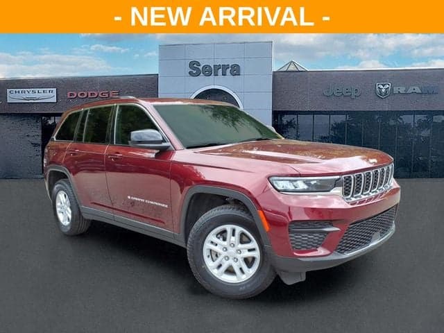 2025 Jeep Grand Cherokee Laredo — photo 1 of 32