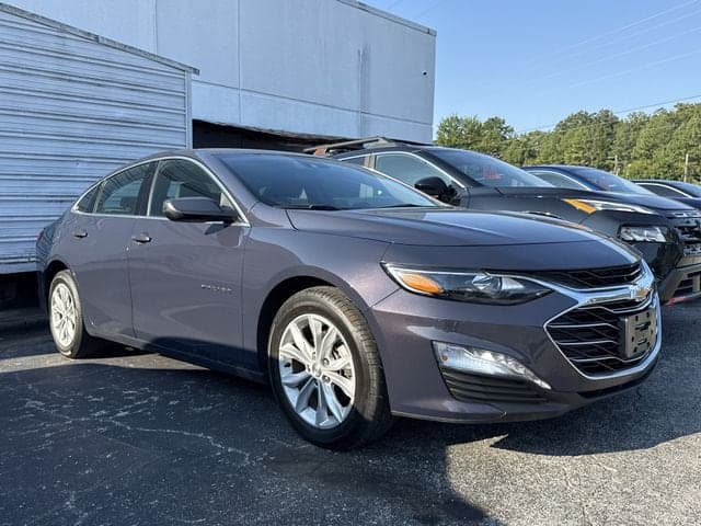 2025 Chevrolet Malibu 1LT — photo 1 of 3