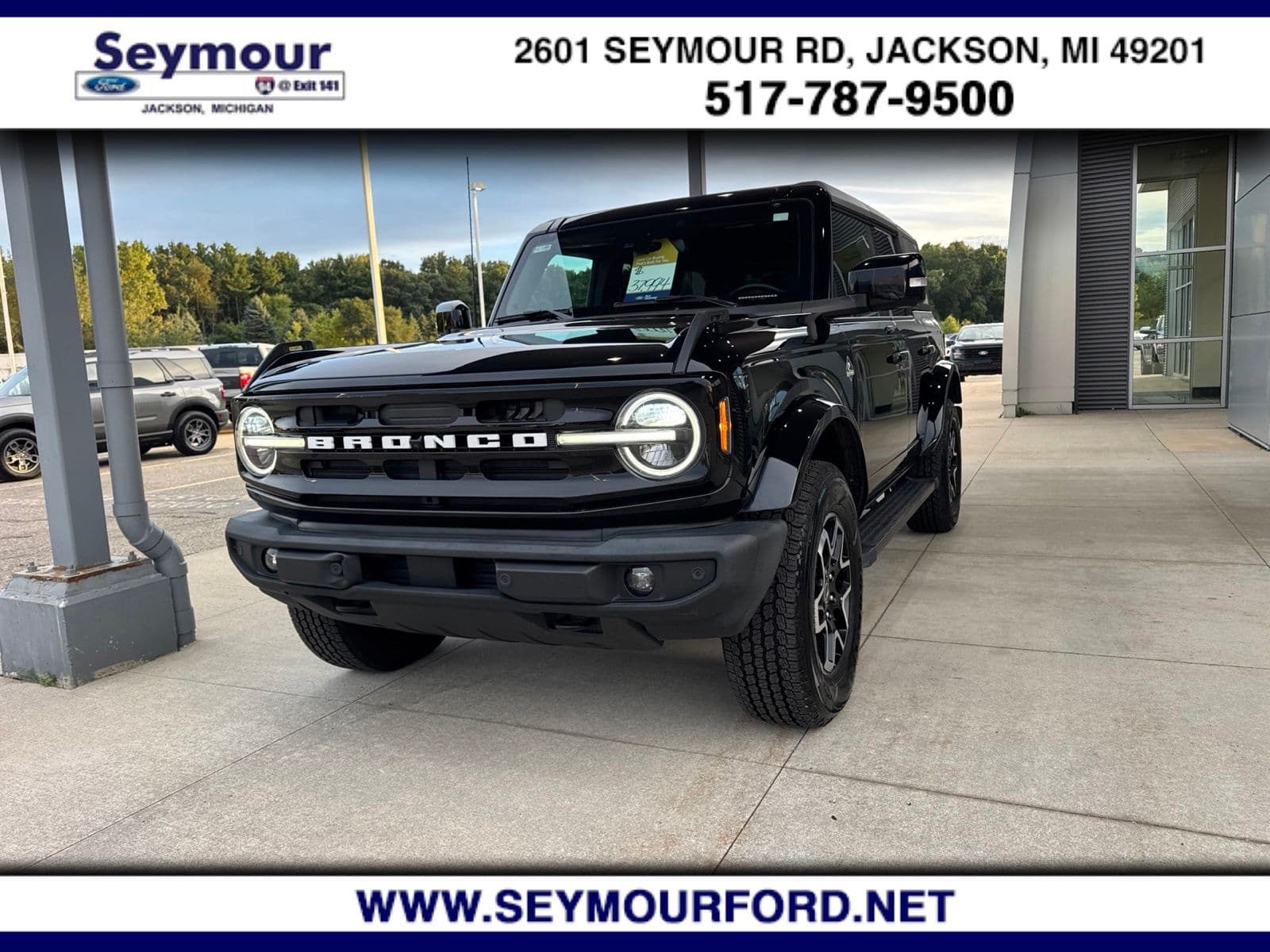 2022 Ford Bronco Outer Banks — photo 1 of 37