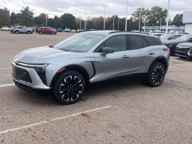 2024 Chevrolet Blazer EV Base — photo 1 of 4