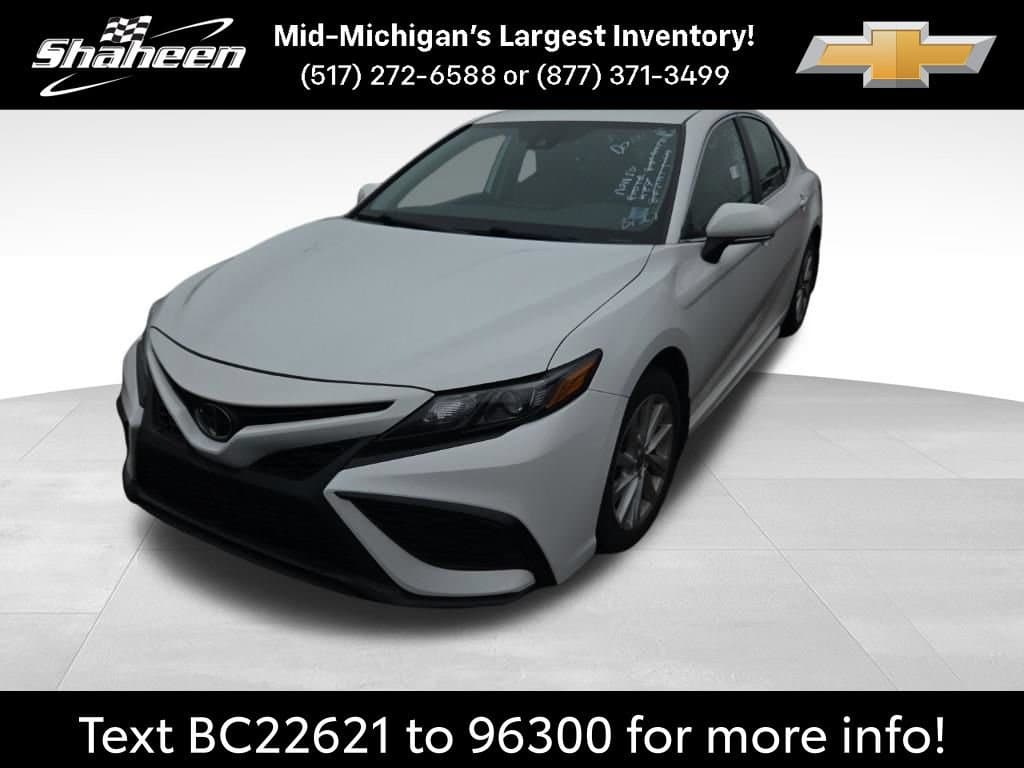 2023 Toyota Camry SE — photo 1 of 15
