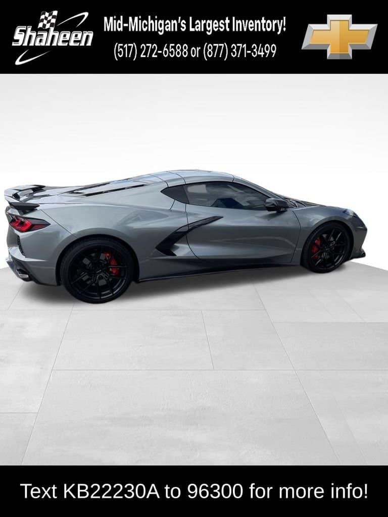 2022 Chevrolet Corvette 2LT — photo 1 of 9