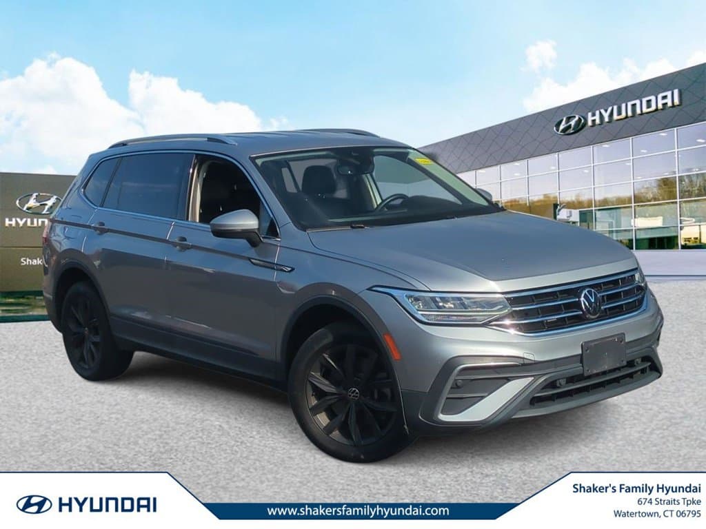 2022 Volkswagen Tiguan Base — photo 1 of 29