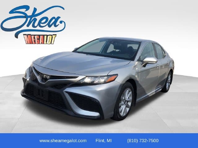 2024 Toyota Camry SE — photo 1 of 12