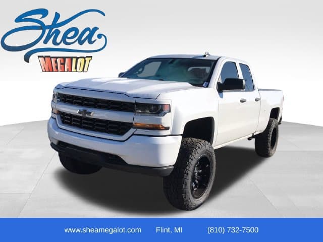 2018 Chevrolet Silverado 1500 Custom — photo 1 of 13