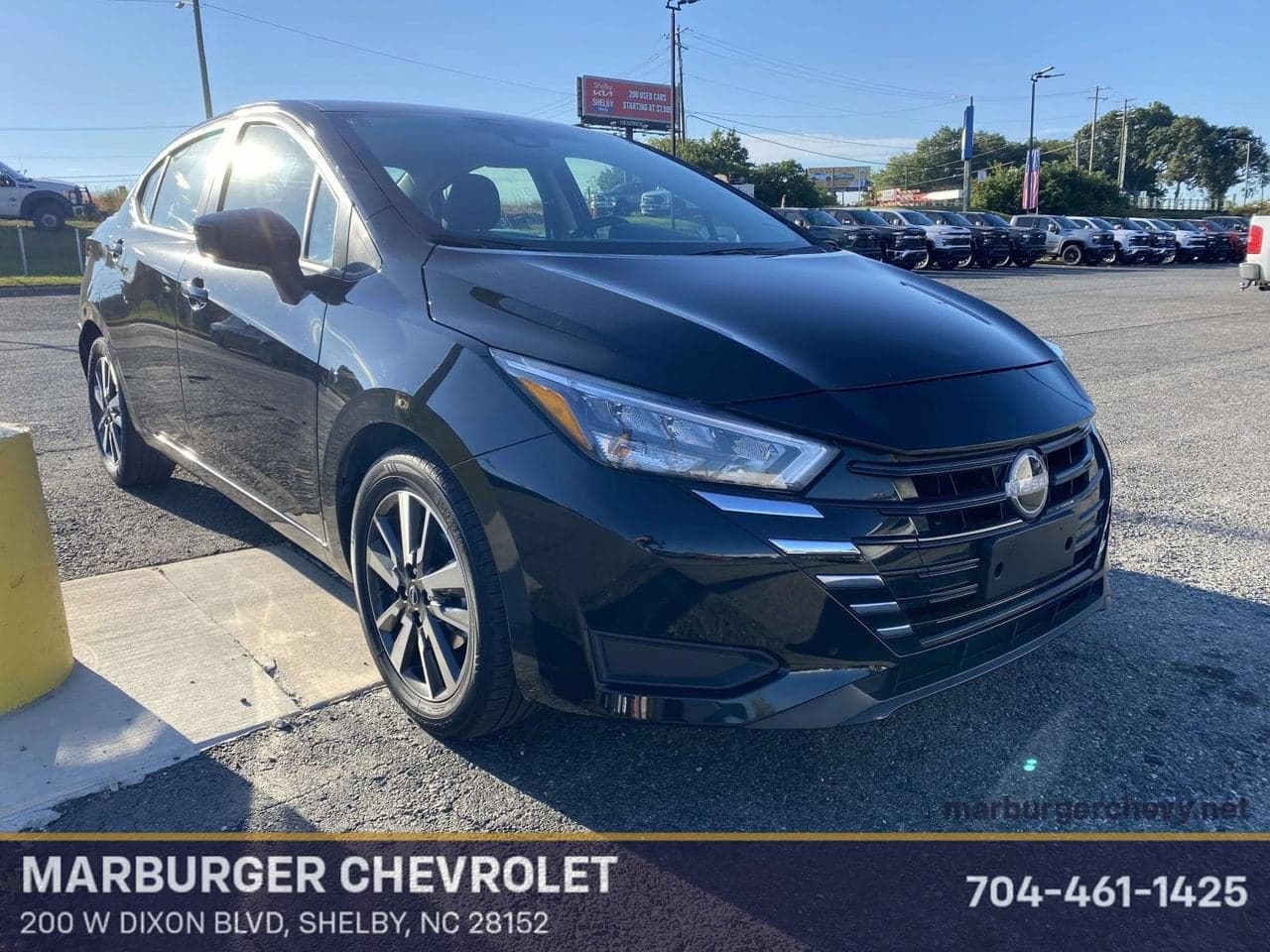 2025 Nissan Versa SV — photo 1 of 11