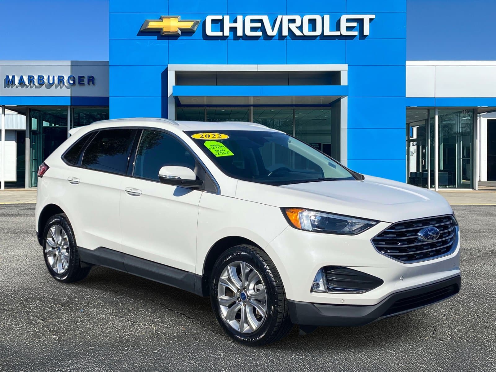 2022 Ford Edge Titanium — photo 1 of 40
