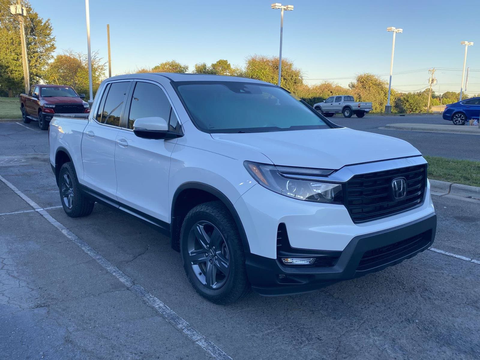 2023 Honda Ridgeline RTL — photo 1 of 12