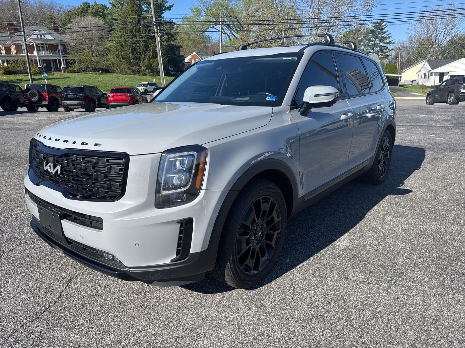 2022 Kia Telluride SX — photo 1 of 22